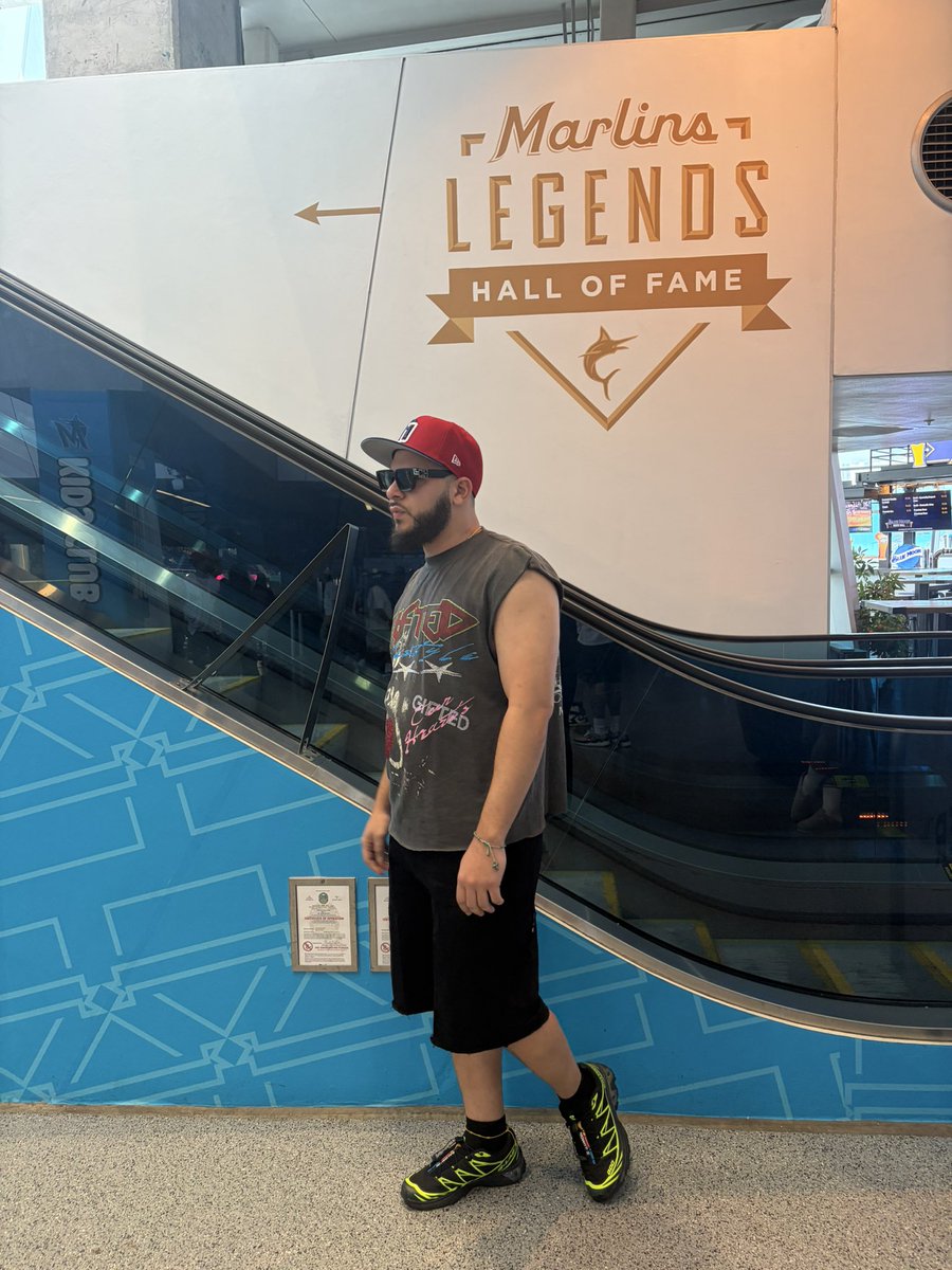 Adam_c29's tweet photo. Miami https://t.co/3SlQ35QDUh
