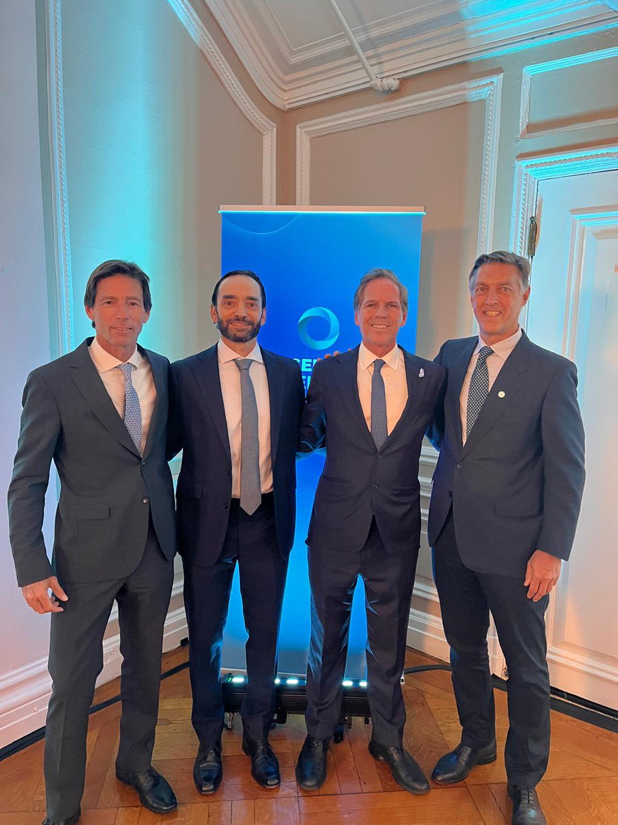 Alec Oxenford tweet media