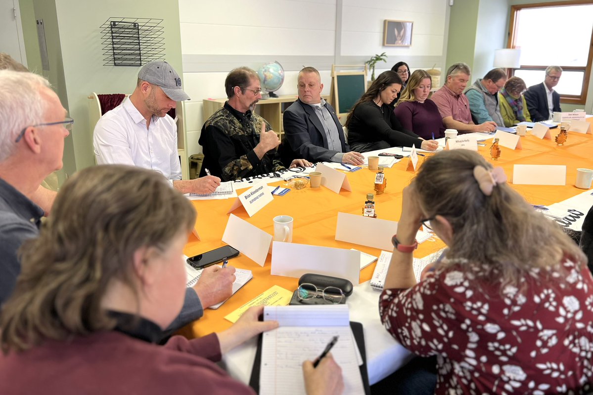 Steve Clark tweet media