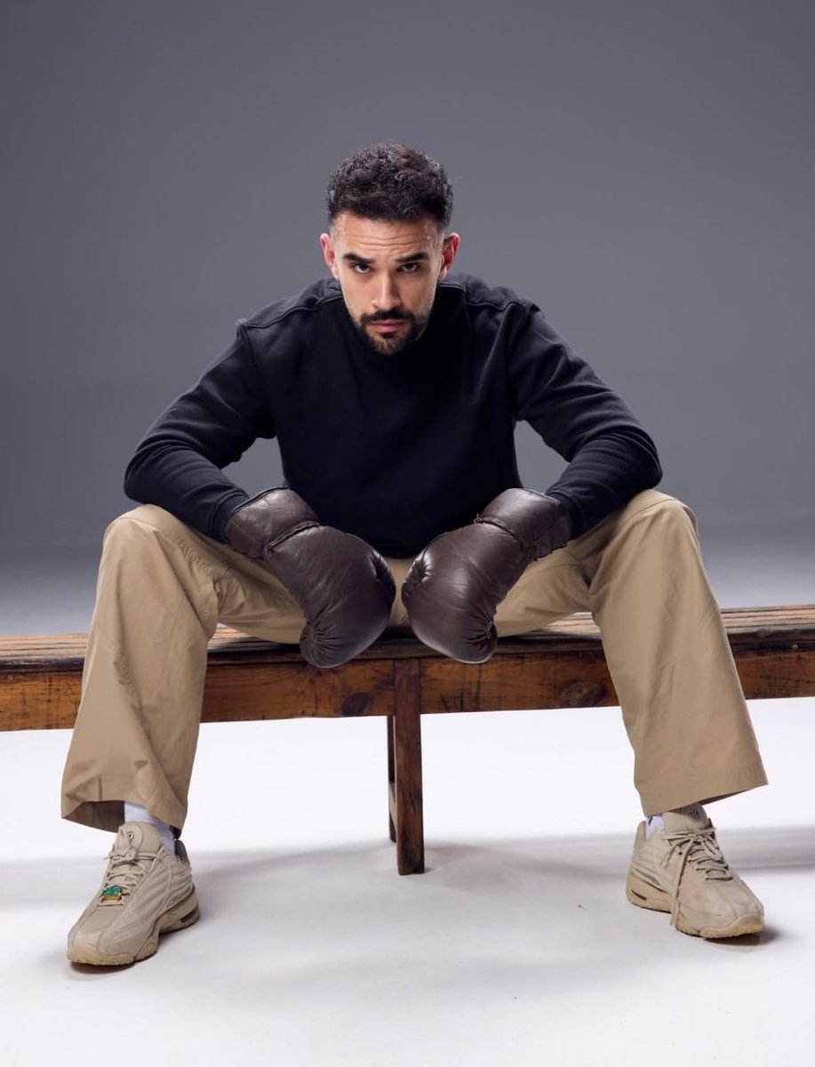 IlloUpdates 👽 tweet media