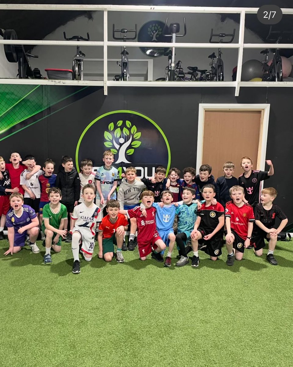 tommy_mulhern's tweet photo. Strong finish to a brilliant 4-week Strength &amp; Conditioning block with the Buncrana GaA U9’s 🏐

Functional ✔️ 
Explosive ✔️
Enjoyable ✔️ 
🟢⚪️🟡

Interested in Team-Based Athletic Development? Drop me a message for more information ℹ️ 📱  @buncranagaa https://t.co/QuLBUBsDwF
