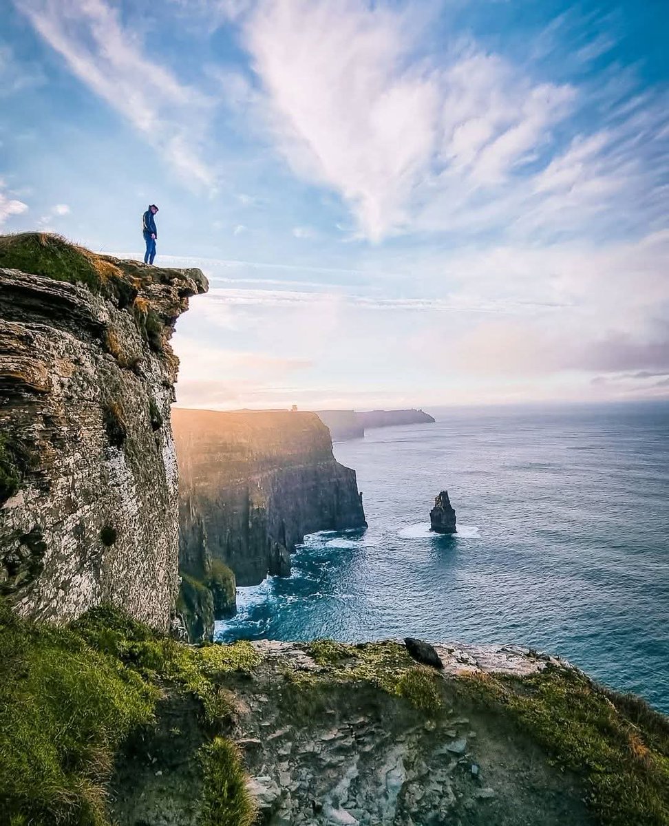 ThisIsIreland3's tweet image. 'Travelling, one accepts everything; indignation stays at home.' 💚

~Elias Canetti

Never a truer word was said. After all, our personality doesn’t always match our nationality 🇮🇪

📍Happy Monday from the Cliffs of Moher, Co. Clare ☘️

📸 Luis de Morais

#Cliffsofmoher #Clare
