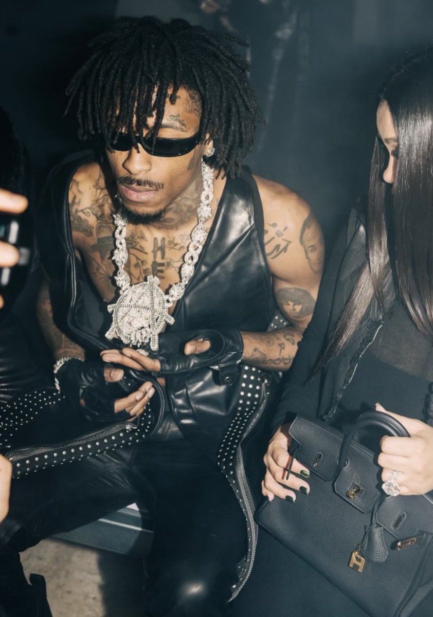 mssslimeto's tweet photo. all i know is this man is so sexy😩! https://t.co/DlyqxLQKHJ