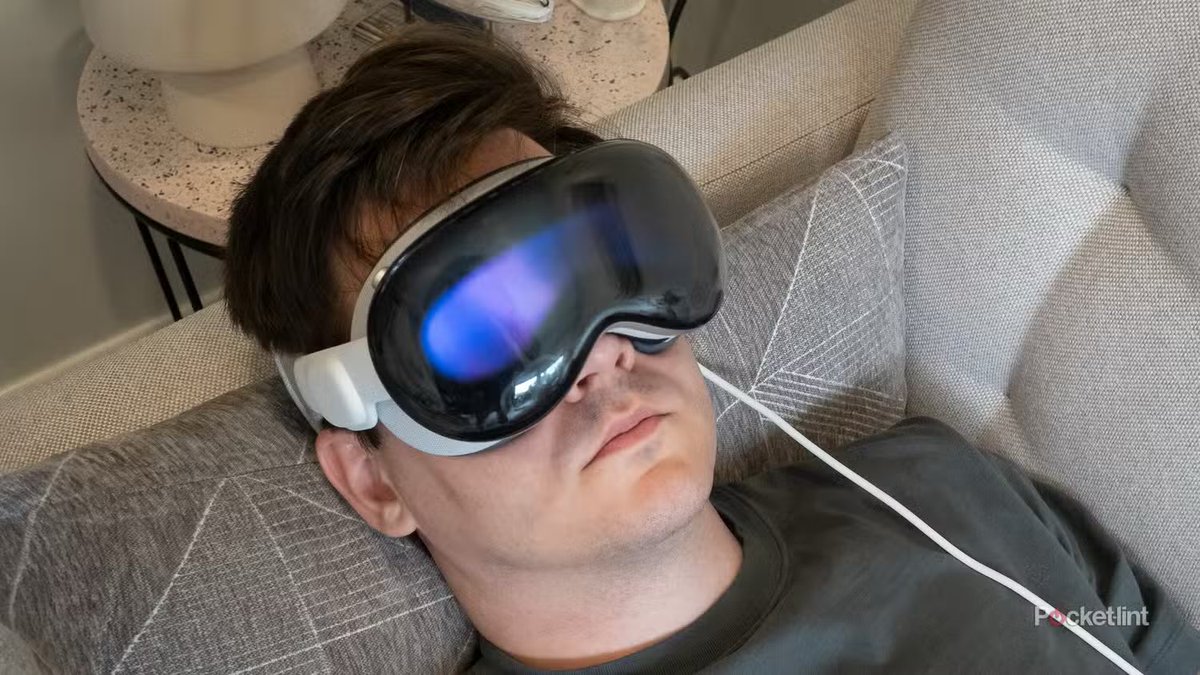 Ellie in Space 🚀💫 tweet media