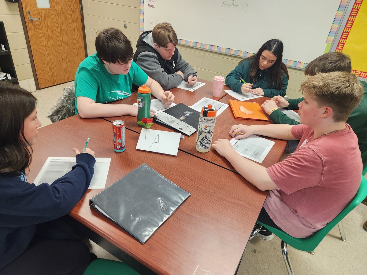 MrsCharlesRCSHS tweet media