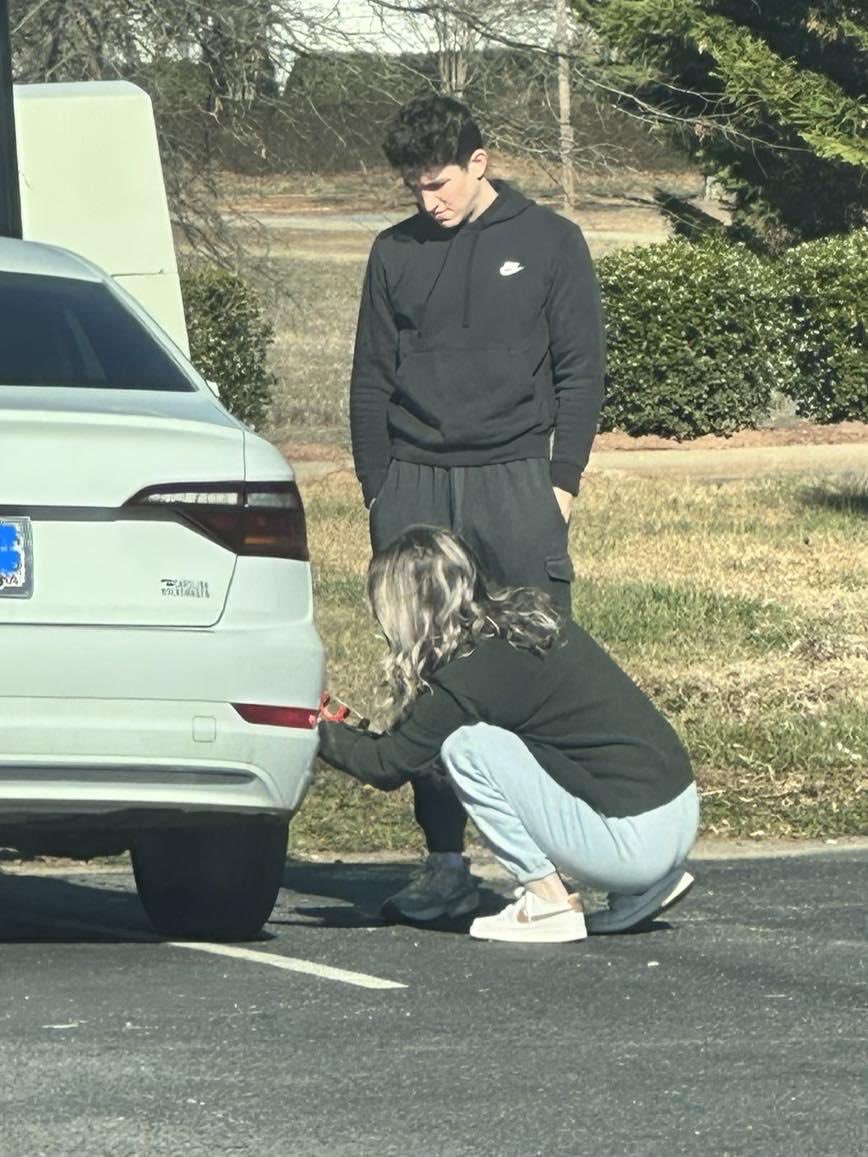 LadyValor tweet media