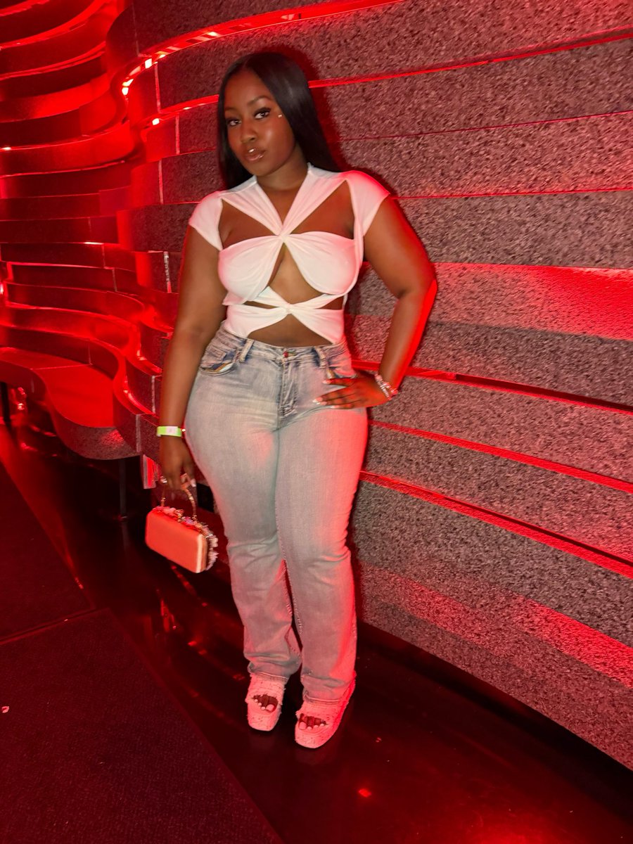 StephanieB👩🏾‍🎤💫🛸 tweet media
