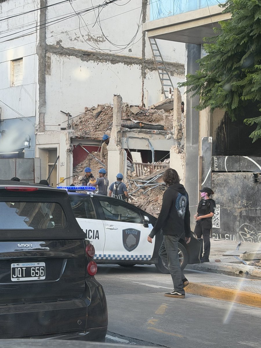 Milijune tweet media