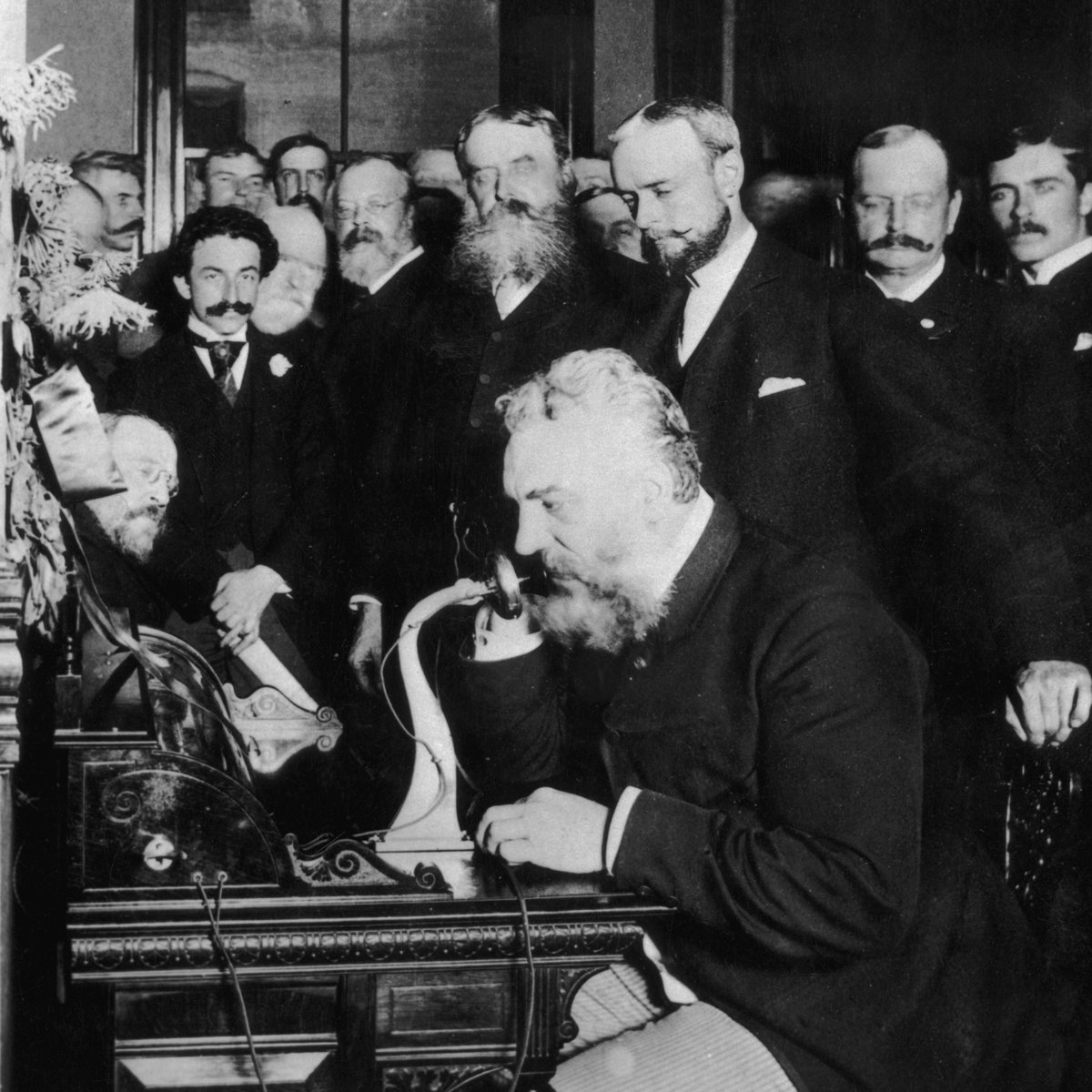 bosunatiklama's tweet photo. İlk 'alo'nun üzerinden 150 yıl geçti. https://t.co/Vo8GcoVUpO