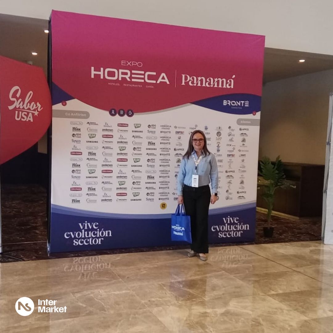 NSInterMarket's tweet photo. Este 5 y 6 de marzo, estuvimos presentes en el show Expo Horeca Pánama.

Indiana Midence Arévalo estuvo presente solidificando relaciones comerciales con nuestros socios de la región. Como agencia de representación estrechar nuestras relaciones comerciales nos es prioridad.

Como representantes oficiales de distintos fabricantes fue de mucho gusto ver los productos que representamos en exposición y alcanzando a América Latina & el Caribe.

En InterMarket creemos fielmente en solidificar relaciones comerciales a través de reuniones presenciales y estando muy de cerca al mercado. En un mundo cada vez más digital, nada reemplaza las reuniones en persona. 

#DescubreNSI #B2B #Horeca #LATAM #Latinoamerica #Caribbean #Foodservice