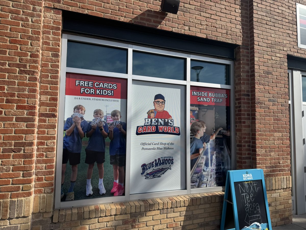 Ben's Card World tweet media