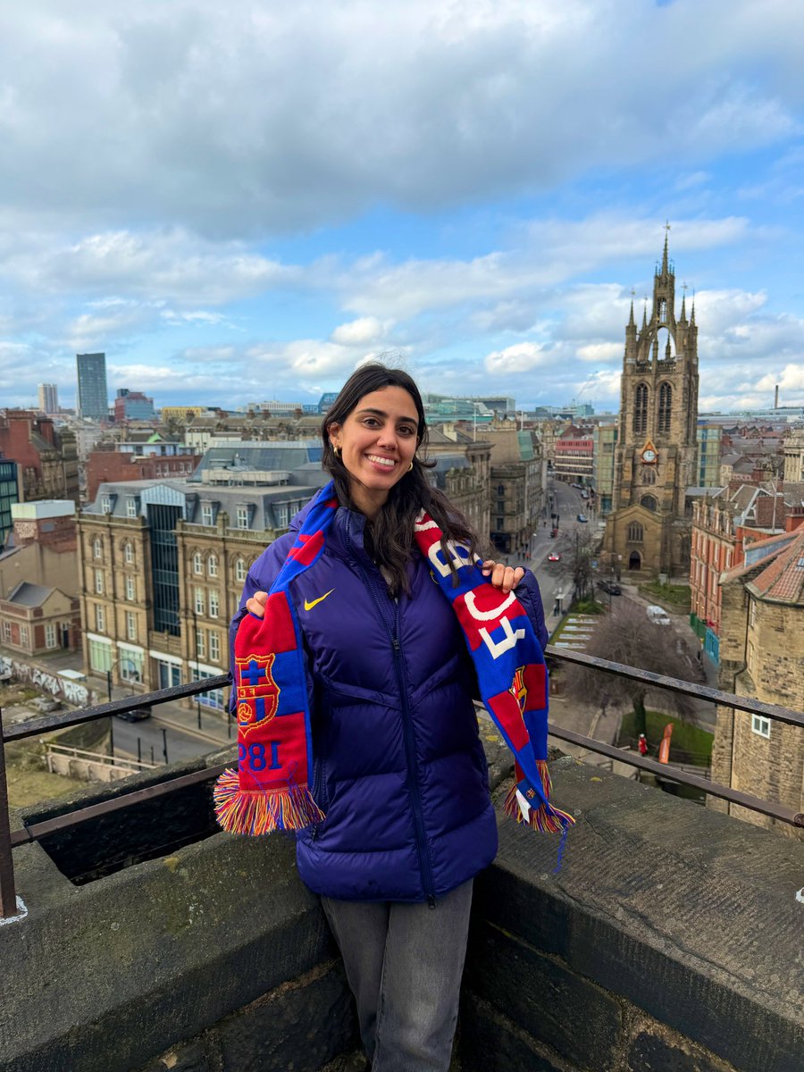 SarahSalahpour's tweet photo. bringing the blaugrana colors to Newcastle  💙❤️ https://t.co/Zr8utUA6uj