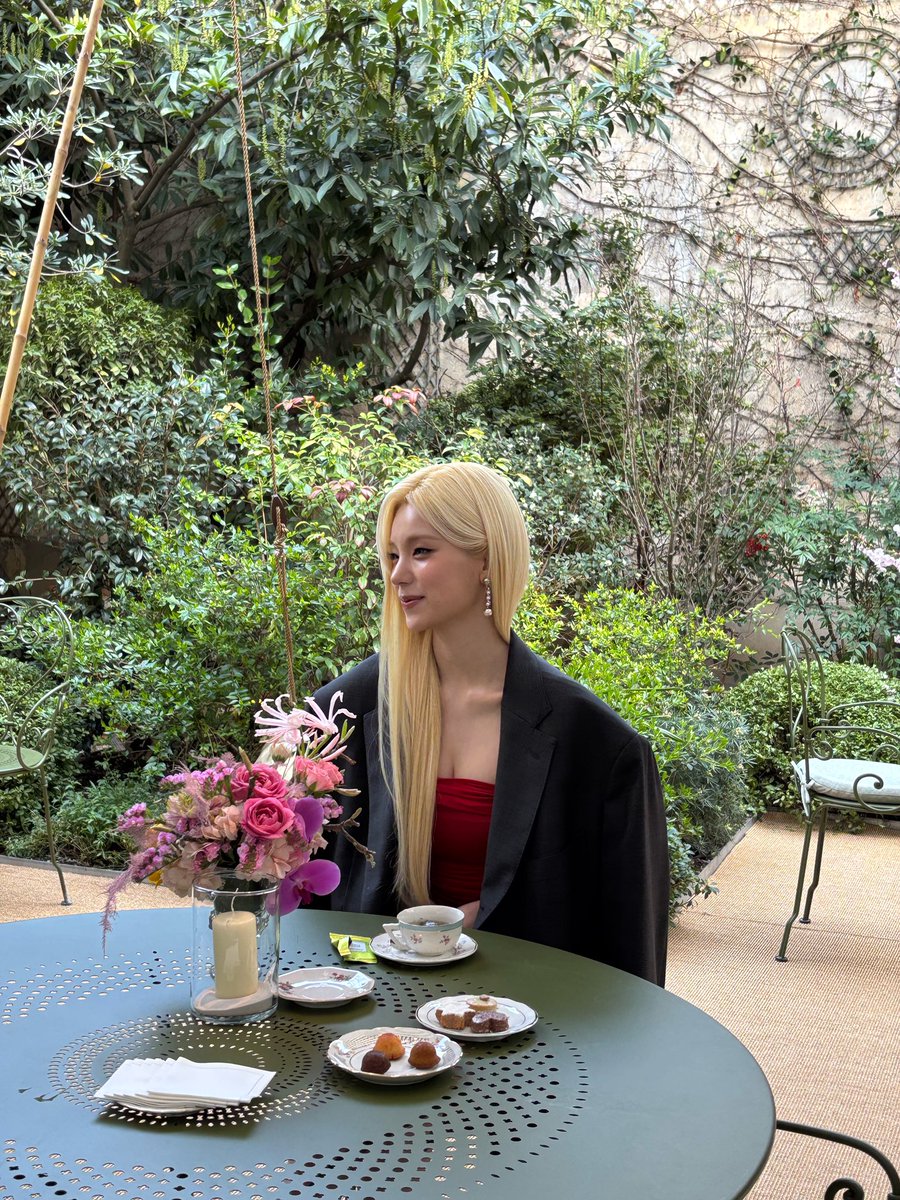 yeji bubble 🖤 tweet media