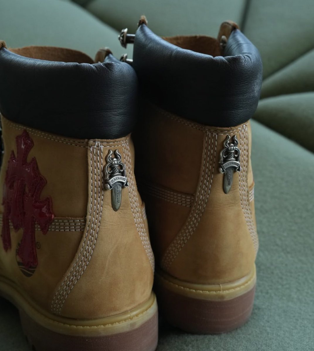 East’on (@eastonmargiella) on Twitter photo 