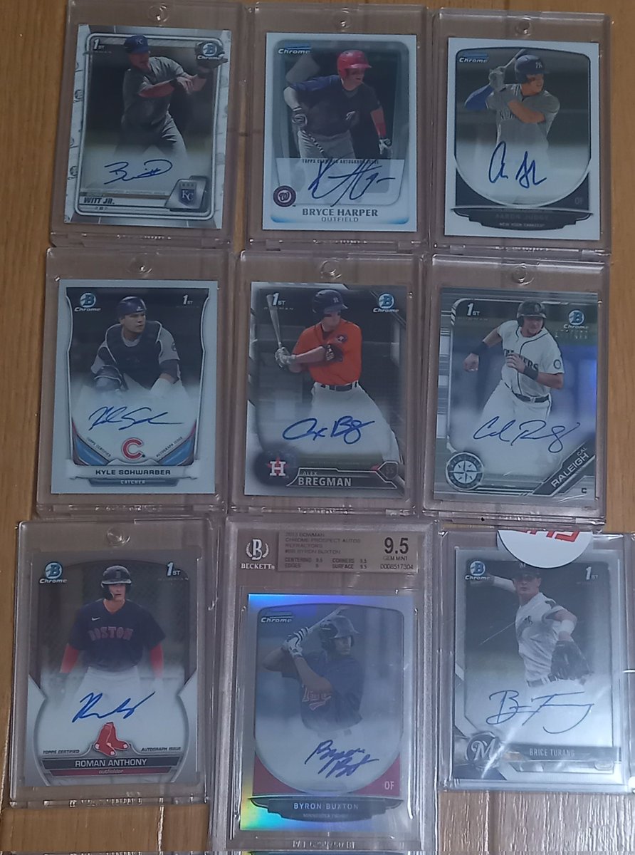 acunalbieswans1's tweet photo. Team  U.S.A.
starting  member @Bowman chrome  1st auto https://t.co/2z2WwF8ht7