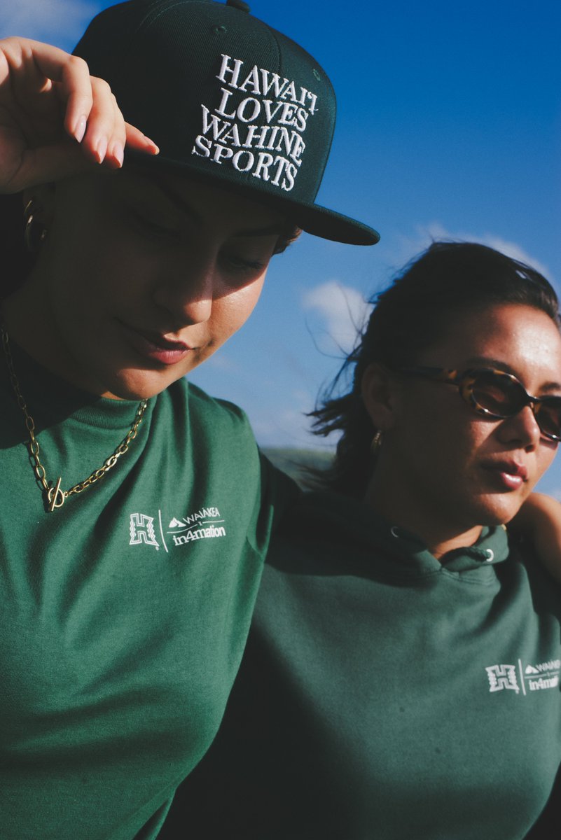 waiakea's tweet photo. Women supporting women 👏

Honoring our wahine with our “Hawaiʻi Loves Wahine Sports” collab with @in4mation_ 🩵

Each purchase goes toward funding female sports here in Hawai’i! 🤙Check out the whole merch drop on https://t.co/xGkwqST3f9 + https://t.co/GunWOKF8vp https://t.co/a7BO9ZOmTX