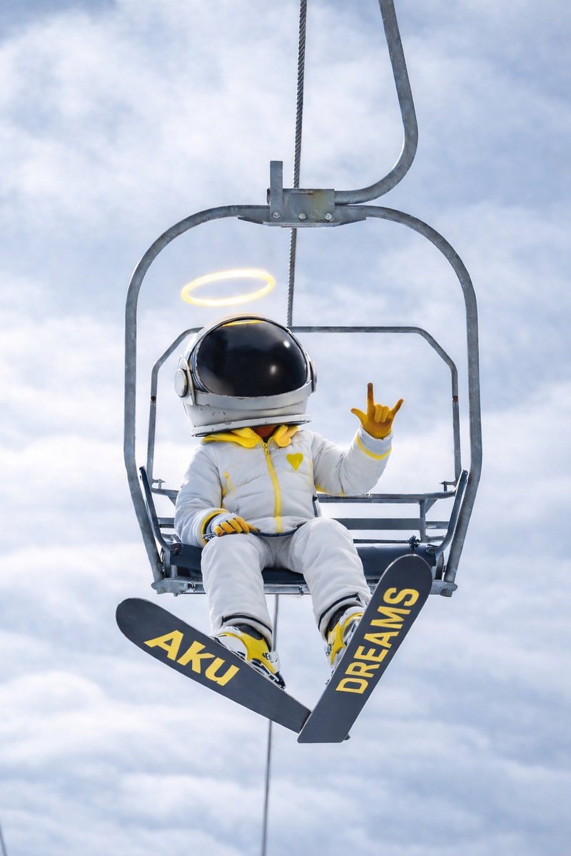 𝕄𝕪 ℕ𝕒𝕞𝕖 𝕀𝕤...𝔾𝕝𝕚𝕥𝕔𝕙 tweet media