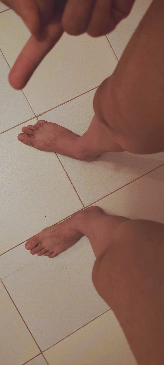 Montastar's tweet photo. Who licks my toes ؟ 🦶🦶👅👅
شكون يلحسلي صباع رجلي ؟ https://t.co/WjTDDTPQMZ