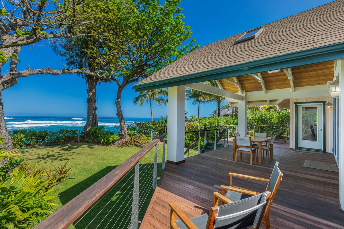 Just listed by Neal Norman, R(B) is 7366 Alealea Rd, in Hanalei, Kauai, for $6,750,000.

hawaiilife.com/listings/7366-…

An exceptional beachfront setting for this North Shore Kauai licensed vacation rental. 

Tap the link for more details.

#HawaiiLife #Kauai