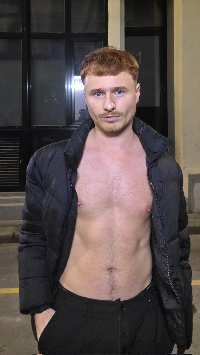 dika_vonteese tweet media