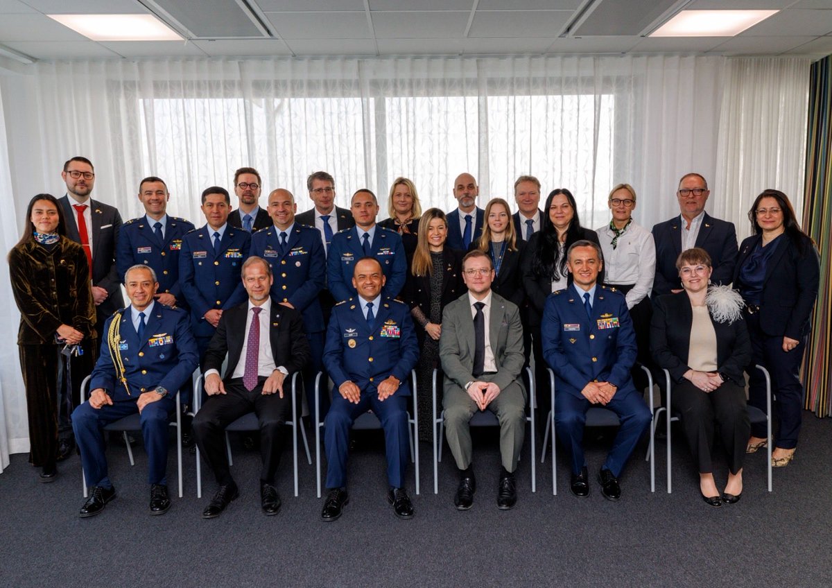 Saab Colombia tweet media