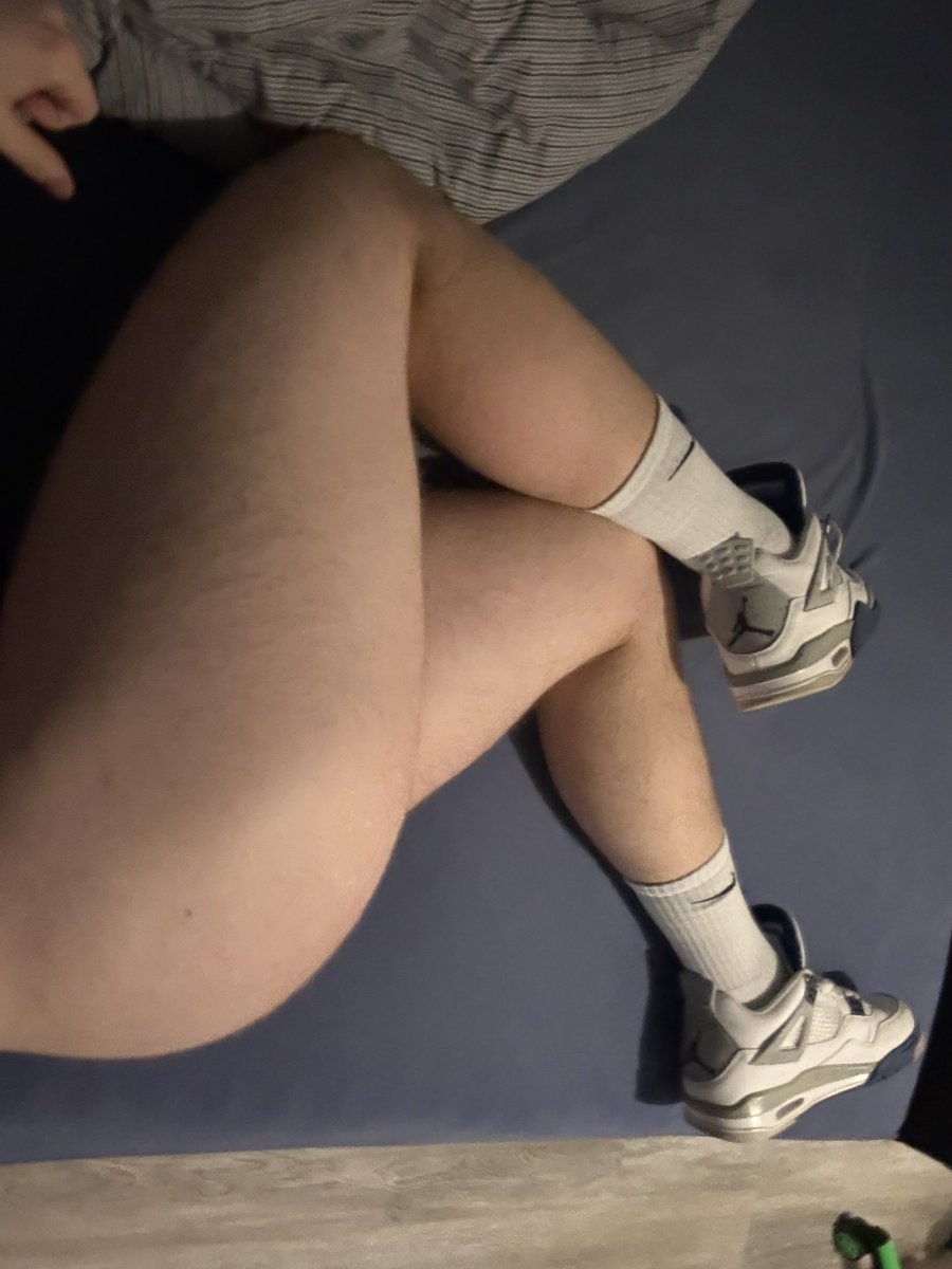 Mikkaelsneaks tweet media