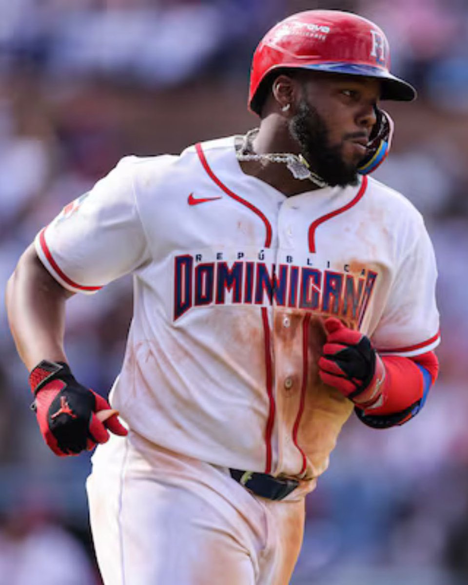 TheEmblemSource's tweet photo. Vladimir Guerrero Jr. is swinging a hot bat in the WBC.
In just 2 games, heโs already gone deep and driven in 6 runs to help power the early surge.
๐ท Bryan M. Bennett/Getty Images
#EmblemSource #VladimirGuerreroJr #DominicanRepublic #WBC #MLB https://t.co/PymSgb4DNh