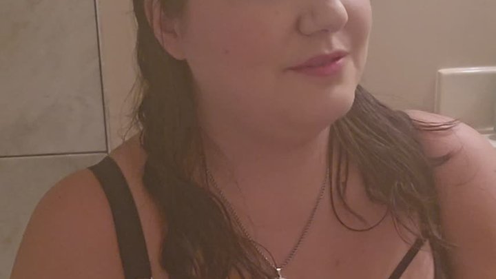 LilithHeartXXX's tweet photo. My #clip - Aunt Lilith at the Club just sold! https://t.co/2wL39P1RbC https://t.co/Y0rOXzPh3C