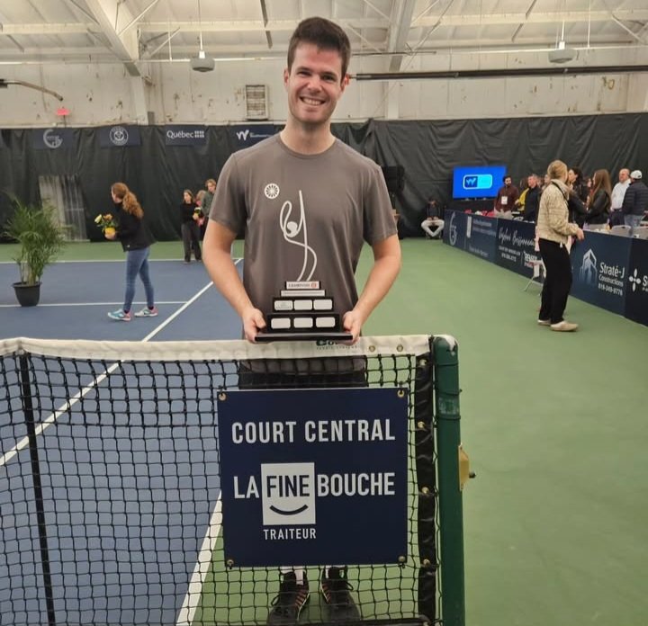 Not_Esportivas's tweet photo. ITF TENNIS!
Parabéns ao tenista campeão o holandês Daniel De Jonge (🇳🇱) que conquistou o @worldtennis de M15 de Sherbrooke no Canadá, conquistando o segundo título de @worldtennis na carreira 
#ITFWorldTennisTour #ITFtennis #tennis #Sherbrooke #TennisCanada #DanieldeJonge https://t.co/a4ilgs7T8h