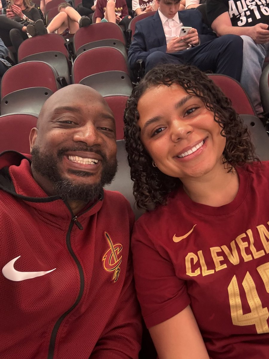 darrenjwill's tweet photo. @cavs let’s get this win #letemknow https://t.co/0B3vBFVtfj