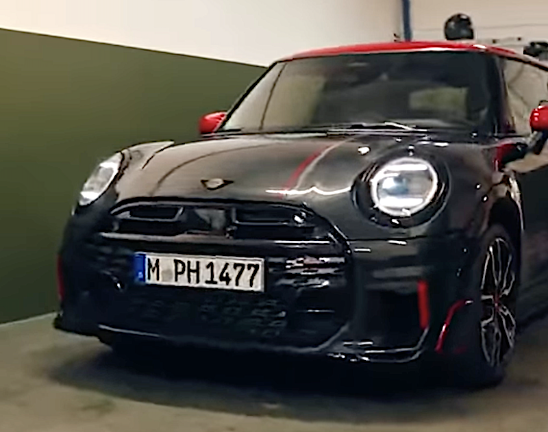 BOHP's tweet photo. MINI John Cooper Works GP Inspired Editionの動画～その2 | BMWおたっきーず！Blog - BMW総合情報ブログ https://t.co/aNtDsqKgMF #BMW #BMWMINI #MINI #MINIJCW #MINIGPInspiredEdition #MINIGP https://t.co/VbNFK4ZtQH