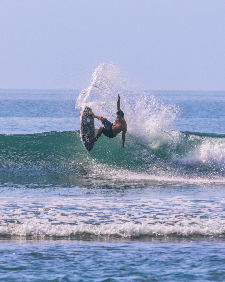 hurley's tweet image. Timeless style in water and on land. Shop Phantom boardshorts at hurley.com ⚡