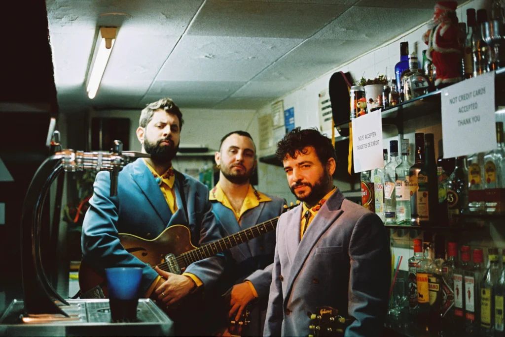 Guzz Indigo tweet media