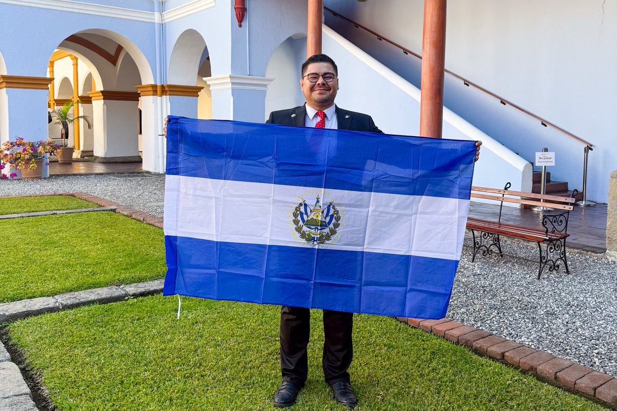 Universidad Salvadoreña Alberto Masferrer tweet media