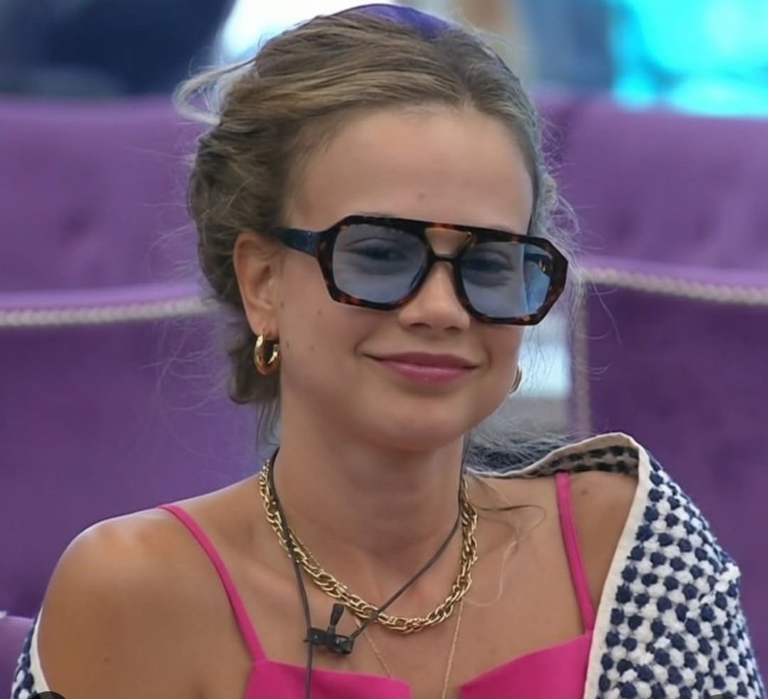 badboy_13th's tweet photo. #CinziaNoSeVa Ella marcando presencia en la actividad https://t.co/JexNeArgiJ