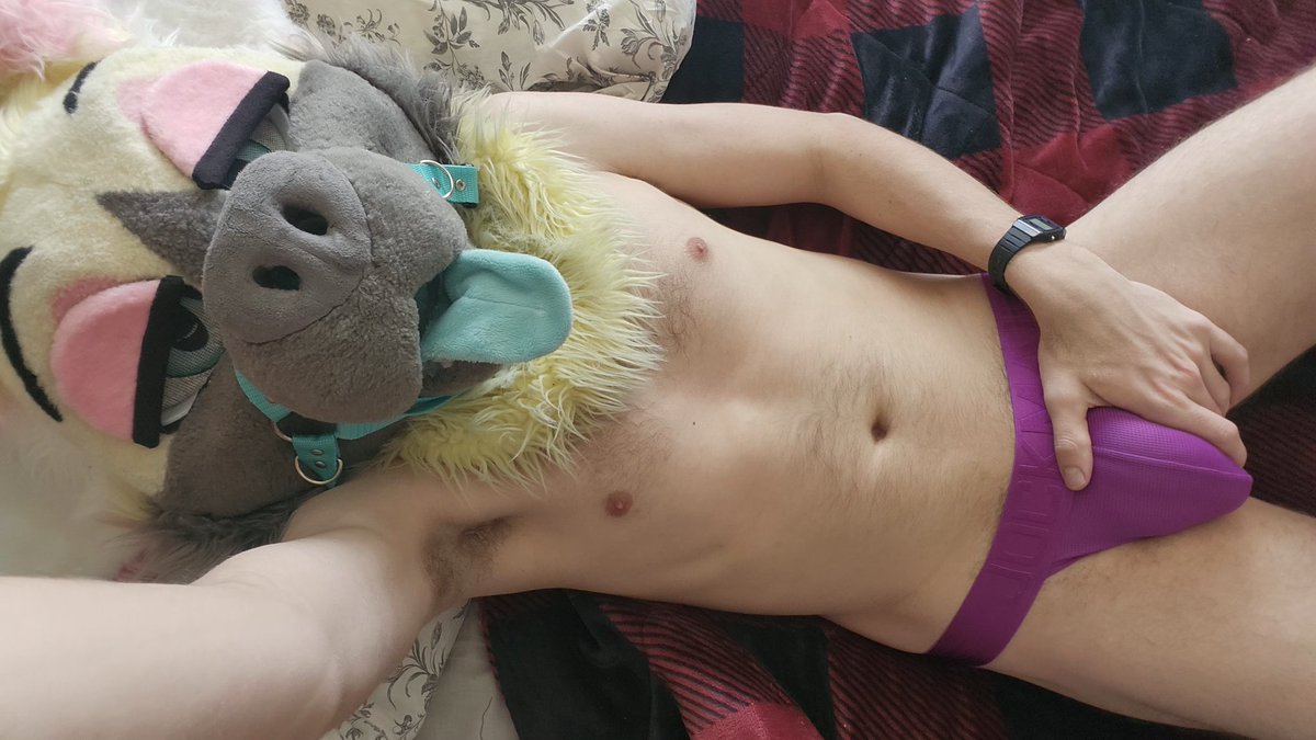 Trippy Otter tweet media