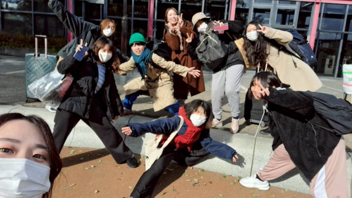 遅ればせながら。
アイホール・ショーケース参加作品『作品集　来るべき日』無事終演いたしました。
優しくて温かい座組みの皆さまに支えられ、アイホールへの弔いをすることができました。
アイホールスタッフの皆様、座組みの皆様
観客の皆様へ感謝でいっぱいです。
アイホール、ありがとう！！！！