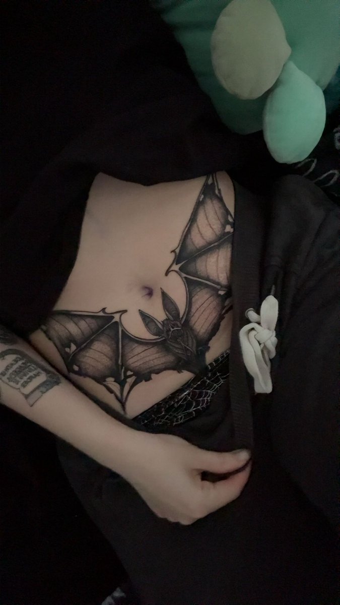 redvelvetvamp's tweet photo. this view during missionary >>>
(tummy tatts are hot but I’m in pain)

gothgirl • tatted • cuck • brat • mistress • femdom • findom • humanatm • wallet drain • paypig • goddess • domme mommy https://t.co/RS369zQLFl