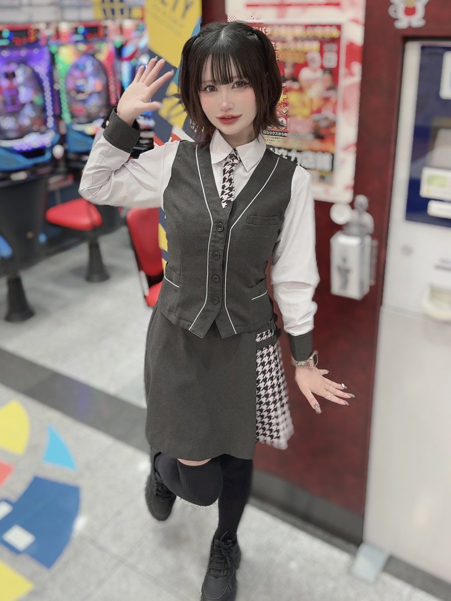 sheenananoda's tweet photo. おっはよー❣️
パチンコ屋さんの制服だよお🫶🏻︎♡ ̖́-

どうかな՞⸝⸝>  ̫ <⸝⸝՞？

#いいねした人フォローする https://t.co/sVkRKDvKHq