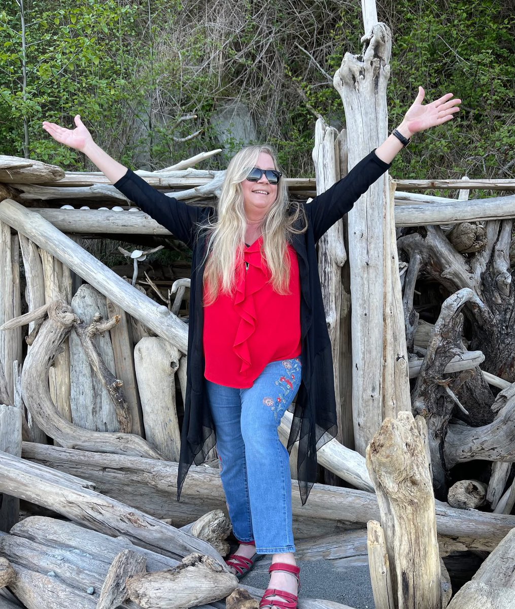 CarolInkSlinger's tweet photo. Building an author brand that doesn’t feel like a costume: part one

https://t.co/mfUr5N7Kuo

#WritingCommunity #WritersOfX #AmWriting #Brand #BookMarketing https://t.co/auUDvhQJdJ