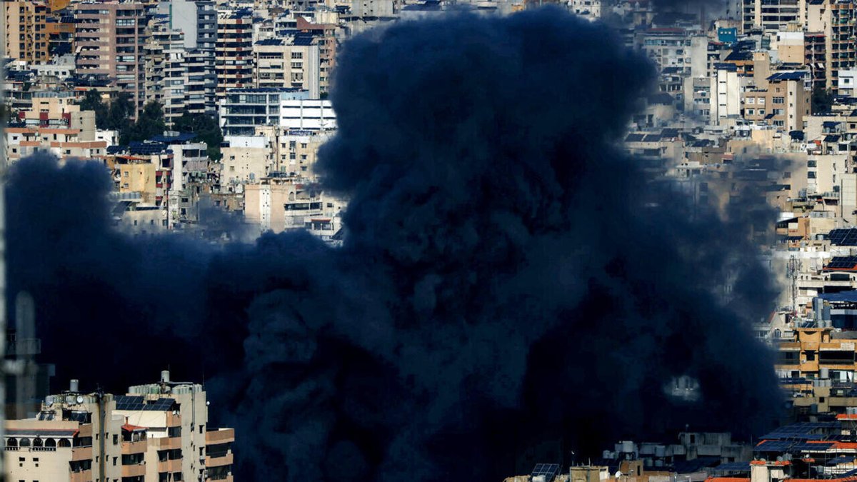FRANCE24's tweet photo. HRW accuses Israel of using white phosphorus over Lebanese town
➡️ https://t.co/izIQw5FHeh https://t.co/sWinWdCZAU