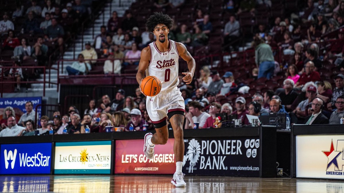 Nick_Coppola__'s tweet photo. New Mexico State is the only team in with a player in Conference USA’s top 5 scorers and top 5 rebounders heading into the conference tournament.

Guard Jemel Jones ranks 5th with 17.8 points per game and forward Julius Mims leads CUSA with 8.7 rebounds per game. https://t.co/TCAe0AIU0C
