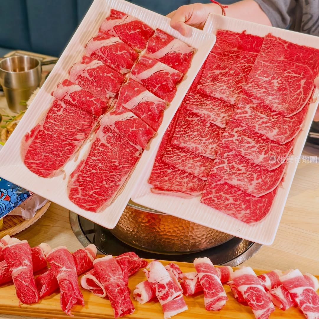 twstsugar's tweet photo. Truth of life: nothing a bite of braised pork ricecan't fix; if one can't, take two。spicy and satisfying！⚖️ https://t.co/HOAKH542Kx
