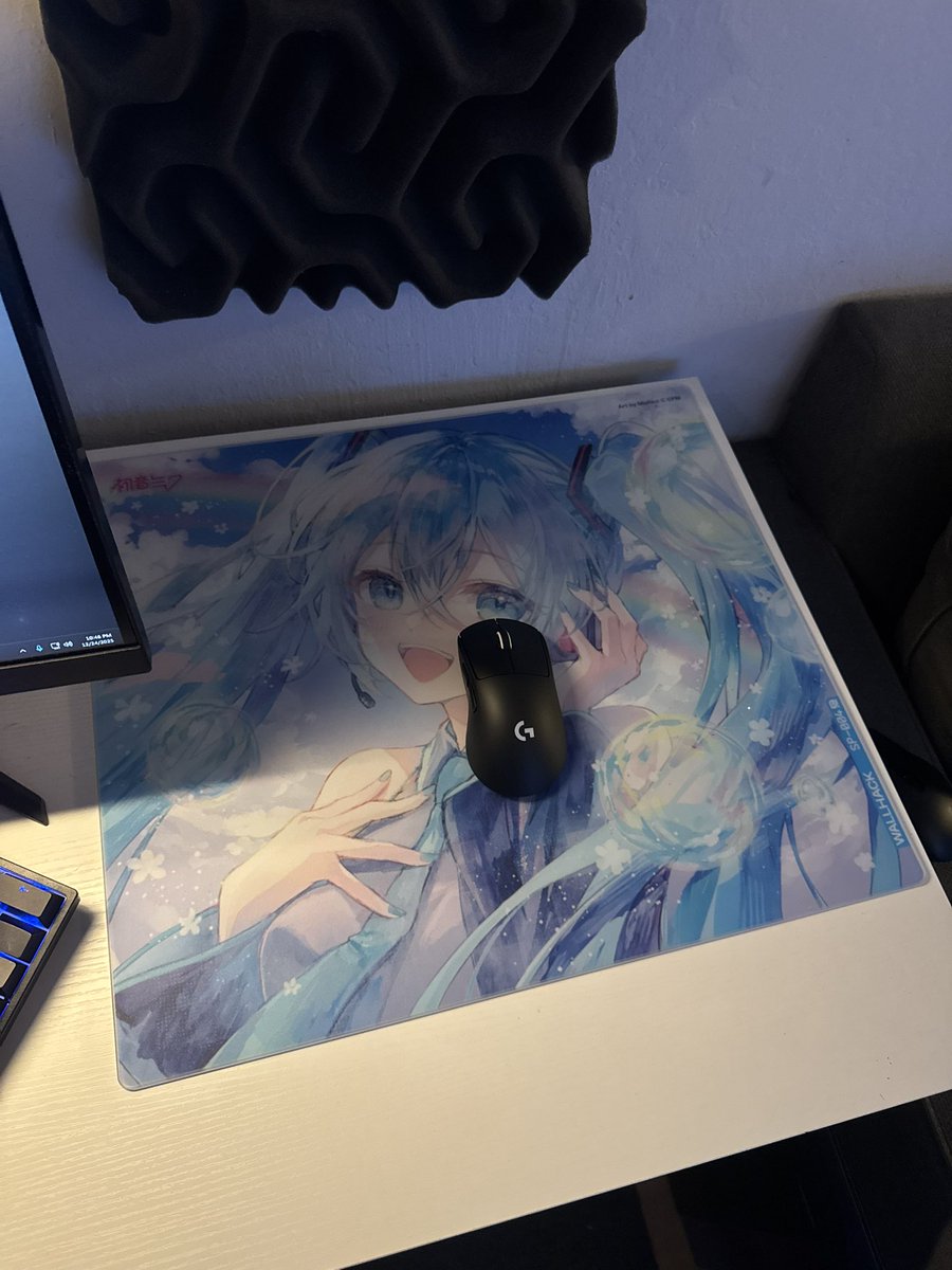 gahzm's tweet photo. glass pad supremacy https://t.co/VwJBBXQPrk