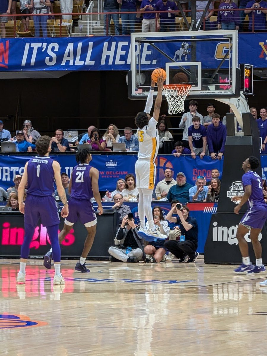 Abbey_M_Moore's tweet photo. CM III FOR A DUNK! @ETSU_MBB https://t.co/yErSezEFP7