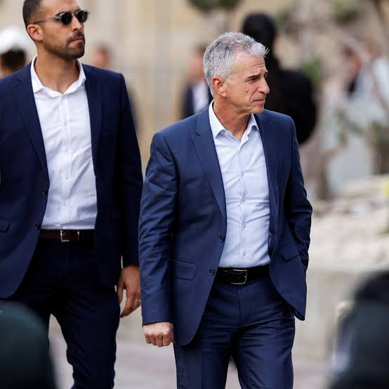 tamercankaya's tweet photo. Kısa bir süre önce dolaşıma sokulan haberlere göre, İran'ın hedefindeki Mossad Başkanı David Barnea'nın  öldürüldüğü iddia ediliyor.

#Irán #Israël #Trump #netanyahu #sallandık #russianman #SpahnRücktritt #TelAviv  #PutinVladimir #MoscowNigel #mossad

https://t.co/CC6nY0HbLZ https://t.co/WiCsZBB6Tv