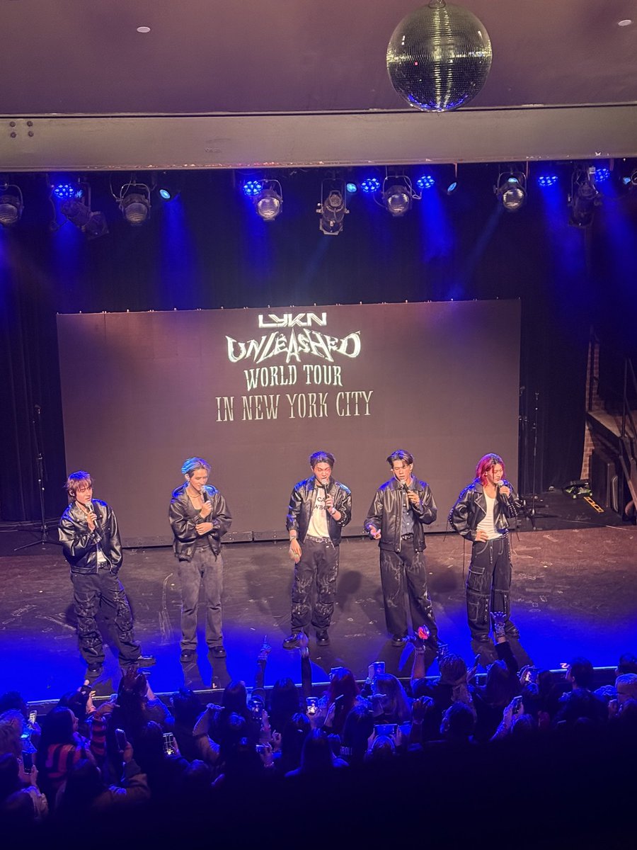 Audrey //Booze & BL tweet media