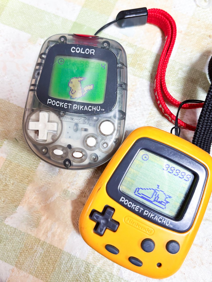 ポケットピカチュウは7時代寝てるのに、ポケットピカチュウカラーは7