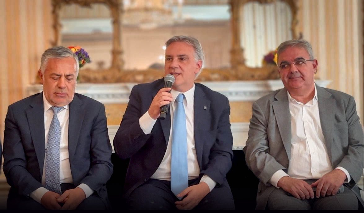 Nuestra provincia es un ejemplo de solvencia fiscal: Córdoba mantiene superávit en sus cuentas públicas desde hace más de 20 años. Contamos con seguridad jurídica y promovemos un entorno que acompaña al sector privado para que pueda producir, generar riqueza y crear empleo.