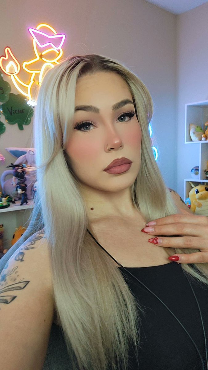 JennAzrael tweet media